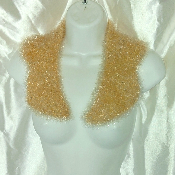 Cute fuzzy shiny collar pale creamy pink - Picture 6 of 6